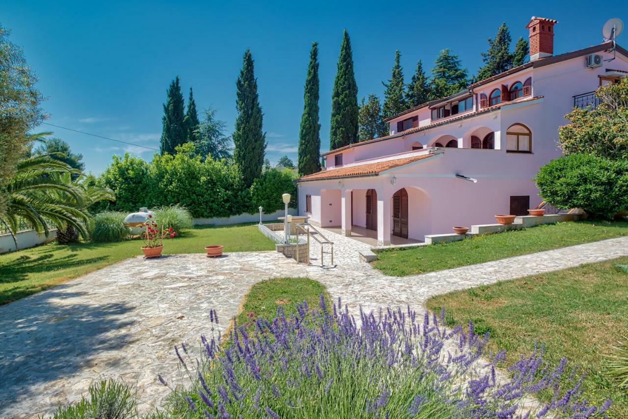 Villa Valentina Premantura Exterior photo