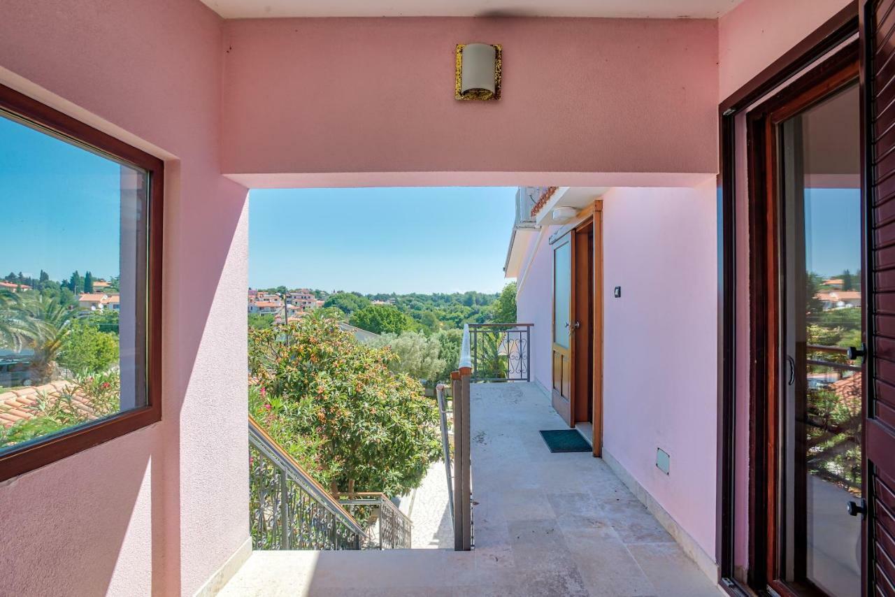 Villa Valentina Premantura Exterior photo