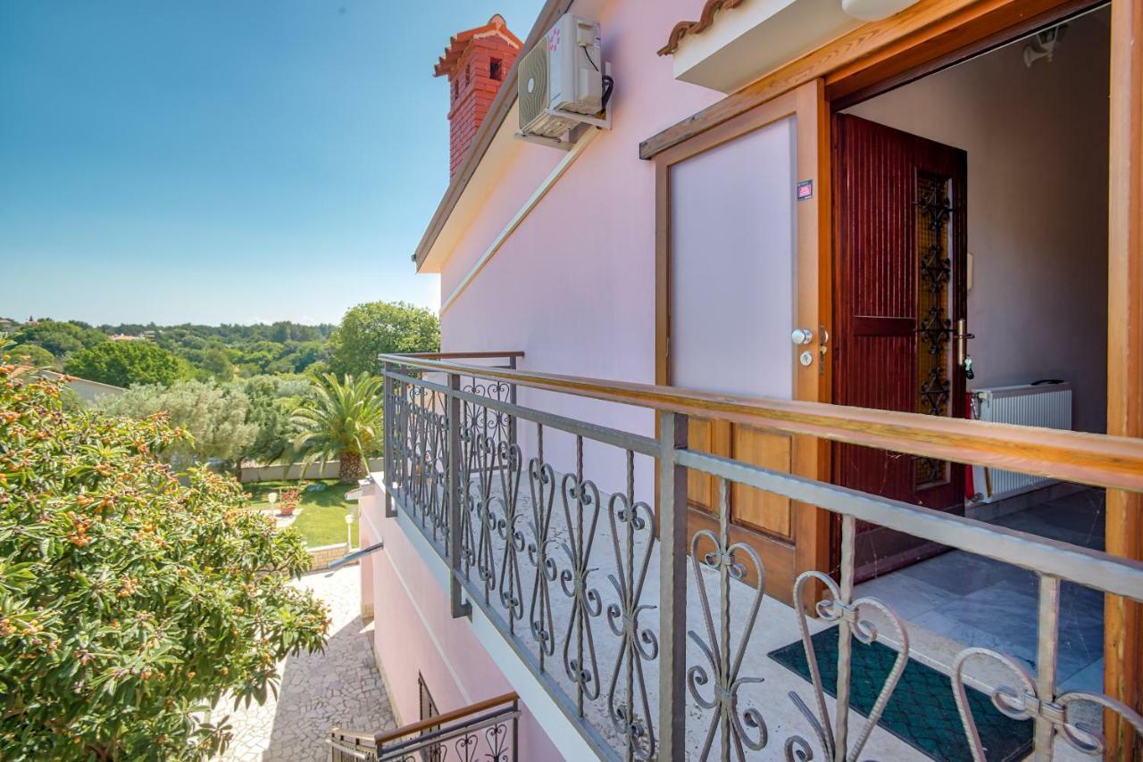 Villa Valentina Premantura Exterior photo